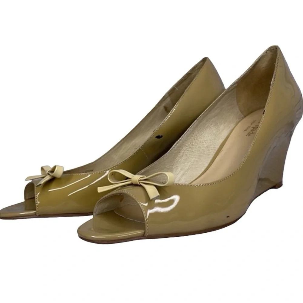 KATE SPADE New York Metro natural Patent Leather 9 M Pyramid 3 in. Wedges